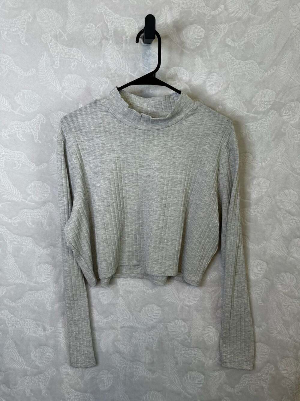 H&M Ribbed Mock Neck Long Sleeve Crop Top Gray Size XXL